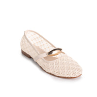Metallic Pebble Mesh Flat
