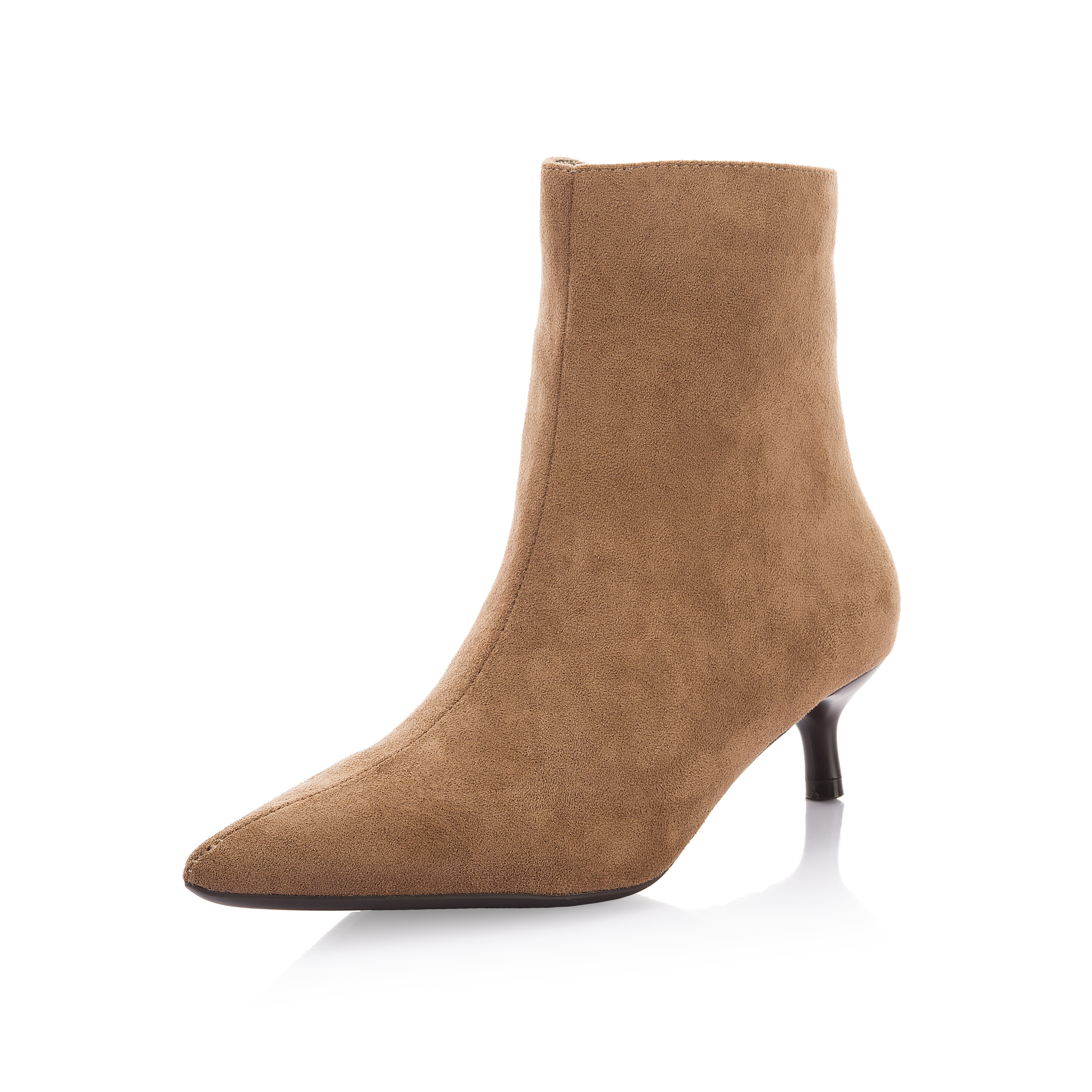 Arrow-Pointed Boot
