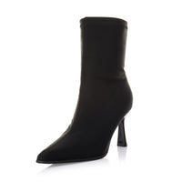 Slim Pointed Boot