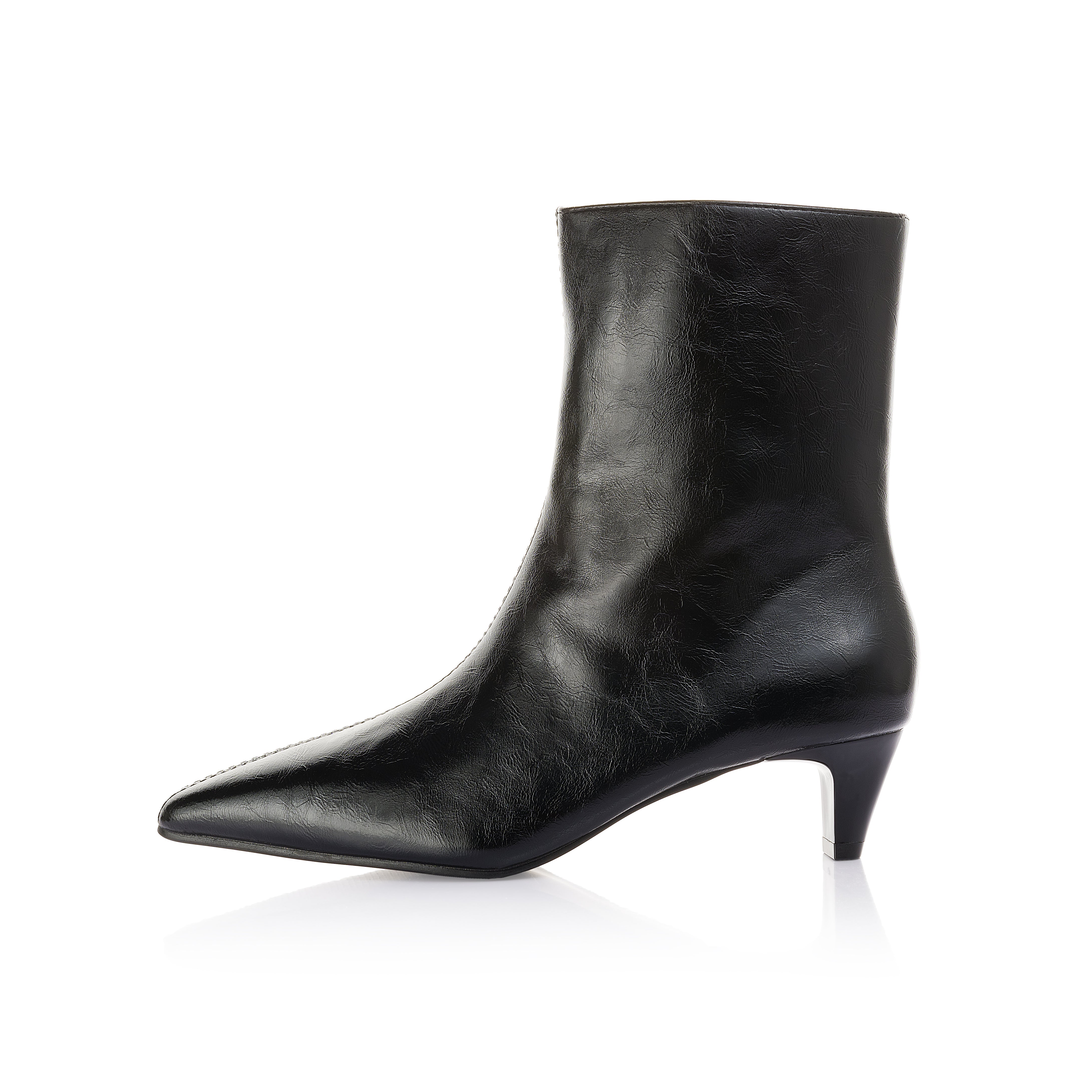Glossy Pointed Boot