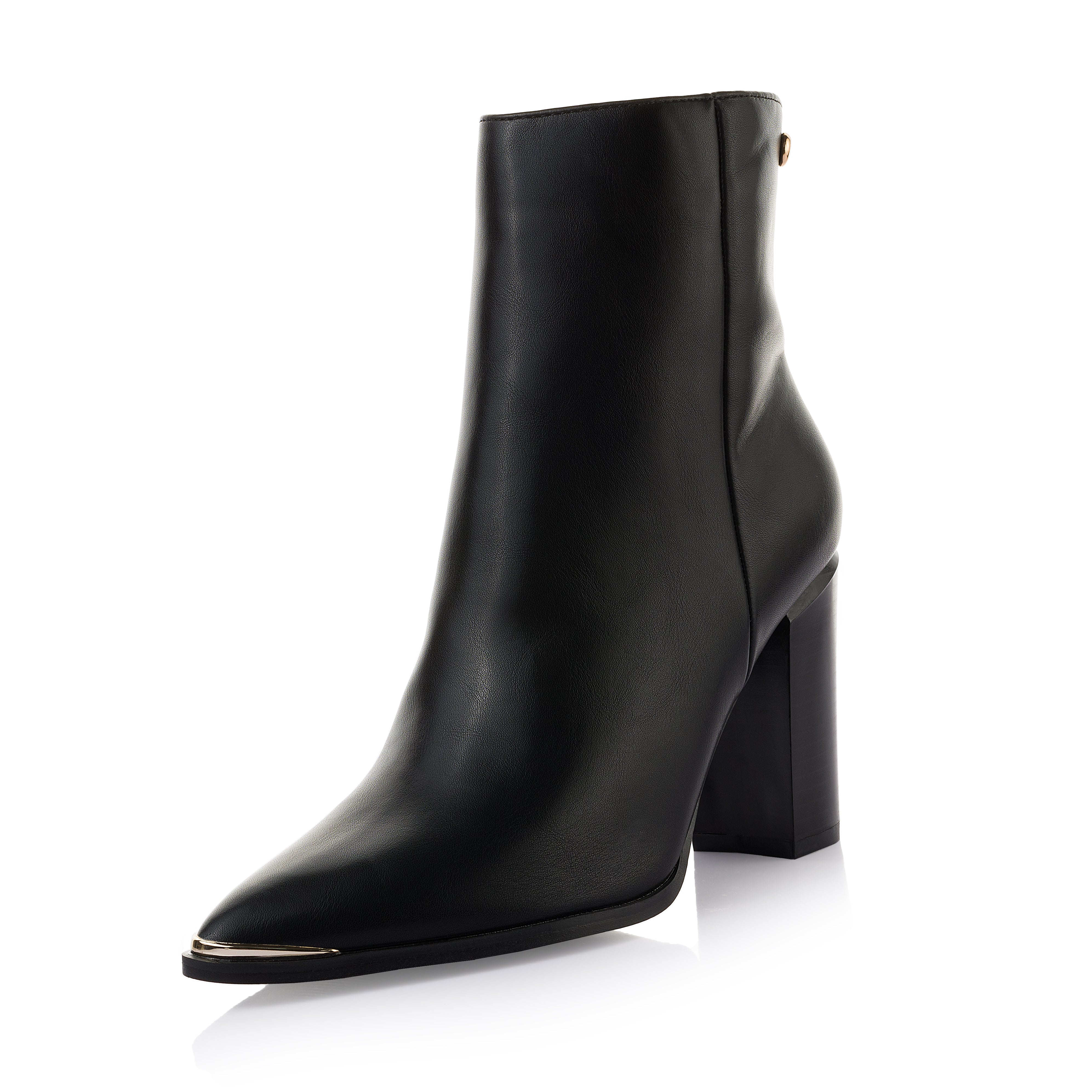 Pointed Block Boot